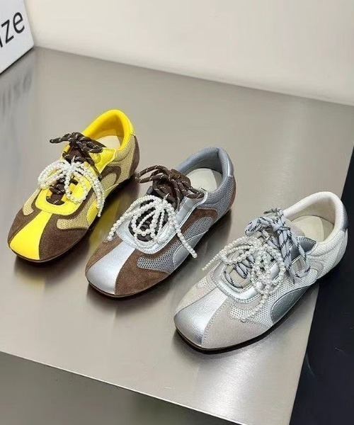 Achic（アシック）の「取り外し可能パールチェーンバレエスニーカー（バレエシューズ・レディース・ブラウン/イエロー/シルバー・M/S/L）」の20枚目の写真