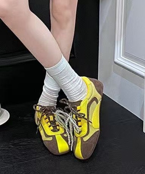 Achic（アシック）の「取り外し可能パールチェーンバレエスニーカー（バレエシューズ・レディース・ブラウン/イエロー/シルバー・M/S/L）」の12枚目の写真