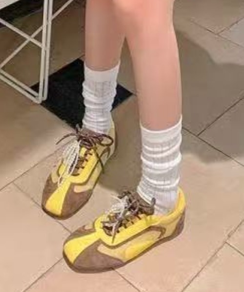 Achic（アシック）の「取り外し可能パールチェーンバレエスニーカー（バレエシューズ・レディース・ブラウン/イエロー/シルバー・M/S/L）」の5枚目の写真