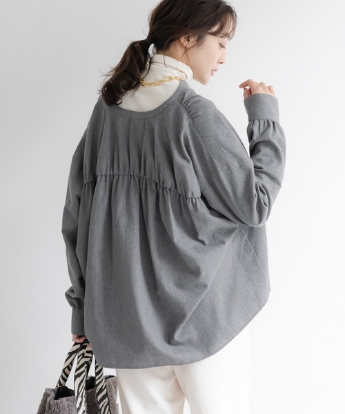 Elura(エルーラ)の「ミルドカルゼVネックシャツ/590916(シャツ/ブラウス・レディース・ブラウン/オフホワイト/グレー・MEDIUM/LARGE)」の5枚目の写真