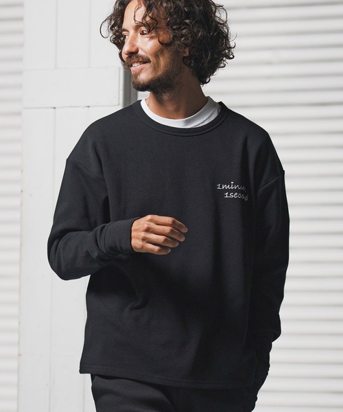 1minute 1second（ワンミニットワンセカンド）の「msw1780-back fleece trainer with cursive embroidery トレーナー(1M25F150)（スウェット・メンズ・ホワイト/チャコール/ブラック・XL/L/M/S）」の4枚目の写真