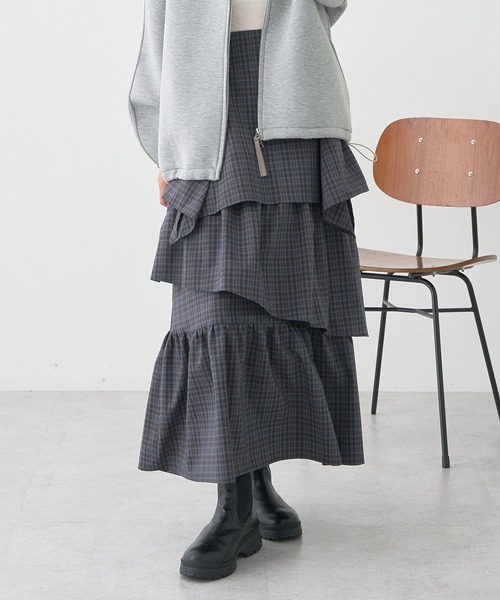 earth music&ecology（アースミュージックアンドエコロジー）の「ハイウエストランダムティアードチェックスカート（スカート・レディース・ブラウン系その他4/グレー系その他3・FREE）」の9枚目の写真
