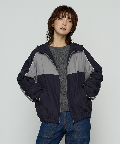 COMME CA Wardrobe（コムサワードローブ）の「パウダータフタ ブルゾン（ブルゾン・レディース・ネイビー/キャメル・FREE）」の8枚目の写真