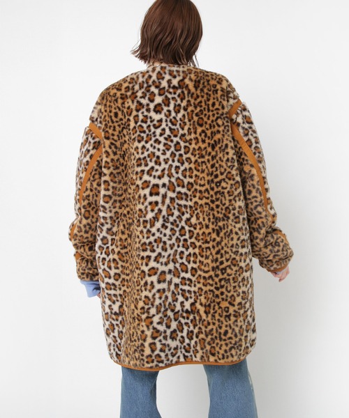 RNA（アールエヌエー）の「C0788 アニマルファーコート（ノーカラージャケット・レディース・レオパード/アイボリー・MEDIUM）」の4枚目の写真