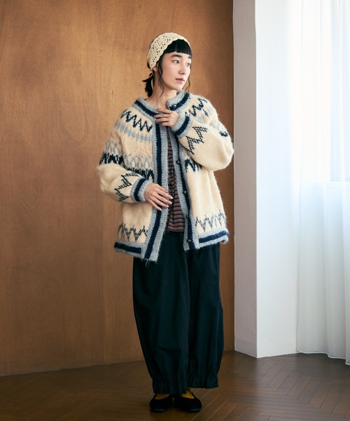 Crisp（クリスプ）の「ノルディックオーバーニットカーディガン（ブルゾン・レディース・グレイッシュベージュ/アイボリー・FREE）」の4枚目の写真