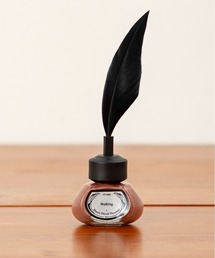 MILLION CARATS（ミリオンカラッツ）の「羽根ペン×インク瓶《et seq.》文学と色彩で綴る“ネイルポリッシュコレクション”日常にアートを宿す、書物のような奥行きを指先で楽しむ特別な一本自分らしさを見つけ、大切な人へも贈りたくなるクラシカルデザイン（マニキュア/ジェルネイル）」