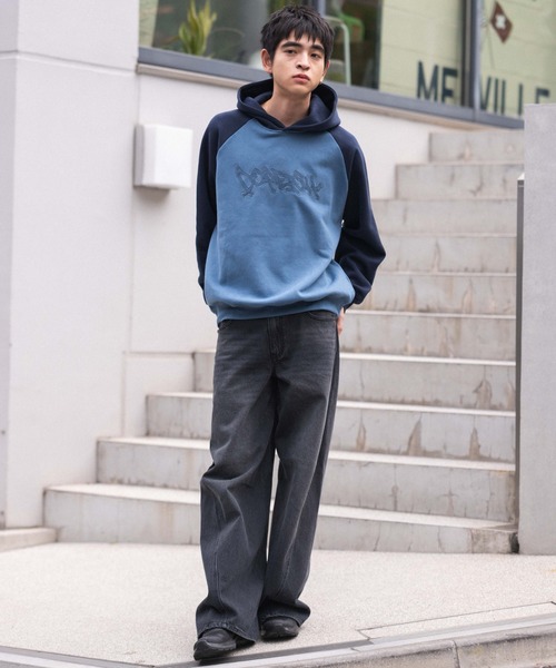 WEGO（ウィゴー）の「WEGO/ラグランプルパーカー（スウェット・メンズ・ブルー/ブラウン/スミクロ・LARGE/MEDIUM）」の4枚目の写真