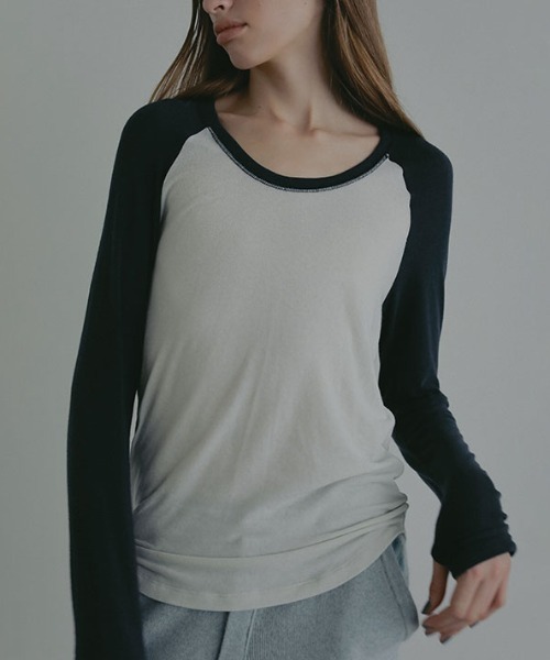 ETRE TOKYO（エトレトウキョウ）の「ソフトフライスラグランロンTee（Tシャツ/カットソー・レディース・ワイン/ネイビー/ブラウン・FREE）」の2枚目の写真