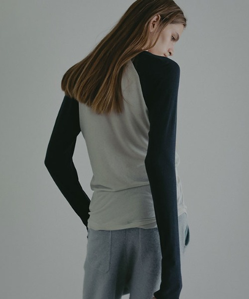 ETRE TOKYO（エトレトウキョウ）の「ソフトフライスラグランロンTee（Tシャツ/カットソー・レディース・ワイン/ネイビー/ブラウン・FREE）」の12枚目の写真