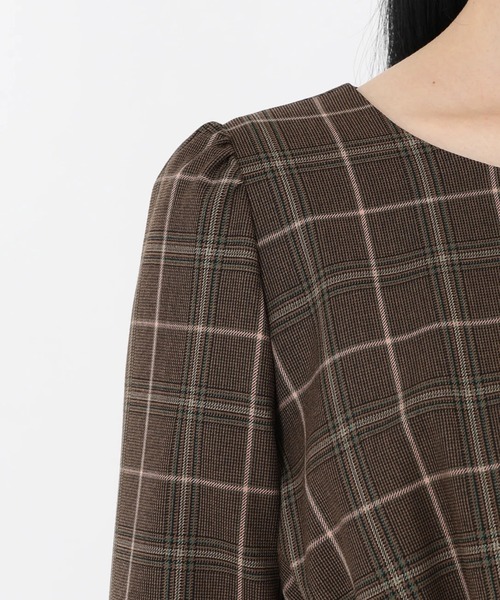 STRAWBERRY-FIELDS（ストロベリーフィールズ）の「プリシカルチェック_チェックフィットアンドフレアワンピース（ワンピース・レディース・ブラウン/グレー・2）」の3枚目の写真