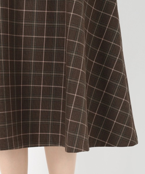 STRAWBERRY-FIELDS（ストロベリーフィールズ）の「プリシカルチェック_チェックフィットアンドフレアワンピース（ワンピース・レディース・ブラウン/グレー・2）」の11枚目の写真