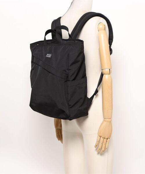BEAMS DESIGN(ビームス デザイン)の「BEAMSDESIGN(ビームスデザイン)Diagonal 2WAYバックパック(バックパック/リュック・メンズ・ブラック/カーキ/オリーブ/ネイビー・FREE)」の5枚目の写真