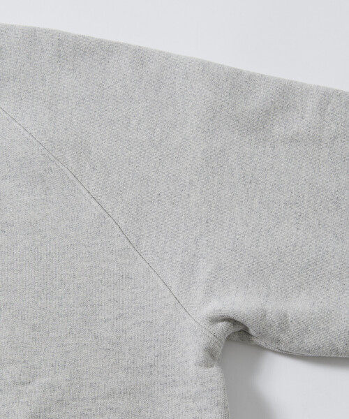 FREAK'S STORE(フリークスストア)の「COMFORT HEATHER ヴィンテージライク 裏毛ラグラン クルーネックスウェット(スウェット・メンズ・オフホワイト/チャコールグレー/ライトグレー/その他1・SMALL/MEDIUM/LARGE)」の10枚目の写真