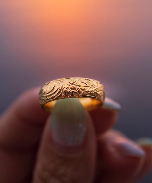 IRIEBEACH（アイリービーチ）の「Barrel ring 6mm/【ハワイアンジュエリー】【サージカルステンレス】【金属アレルギー対応】【IRIEBEACH / アイリービーチ】つけっぱなしOK（リング・レディース・シルバー/ピンク/ゴールド・21号/19号/17号/15号/13号/11号/9号/7号）」の4枚目の写真