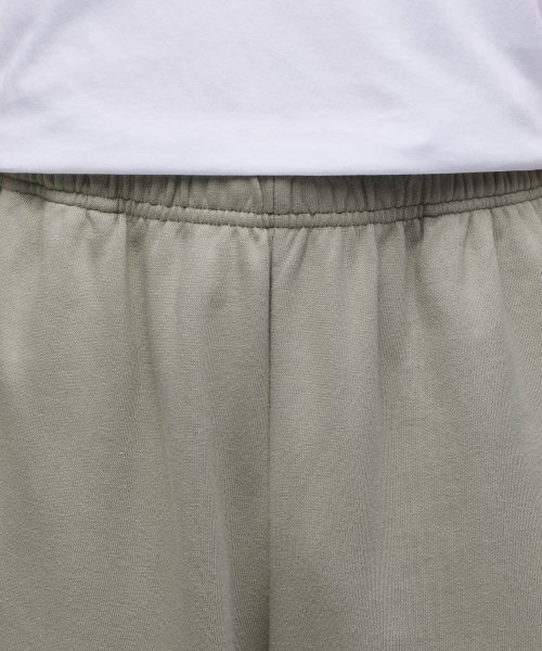 MUSINSA STANDARD（ムシンサスタンダード）の「ワイドスウェットパンツ[ピスタチオ]（スウェットパンツ・メンズ・その他・SMALL/MEDIUM/LARGE/X-LARGE/XX-LARGE）」の4枚目の写真
