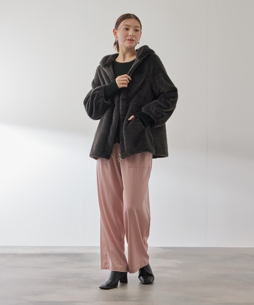 QUEENS COURT(クイーンズコート)の「フェイクファーフーディショートコート≪手洗い可能≫(その他アウター・レディース・ダークグレー・M)」の11枚目の写真