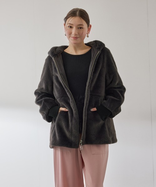 QUEENS COURT(クイーンズコート)の「フェイクファーフーディショートコート≪手洗い可能≫(その他アウター・レディース・ダークグレー・M)」の12枚目の写真