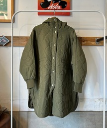 URBAN ISLAND SOCIETY（アーバンアイランドソサエティ）の「【URBAN ISLAND SOCIETY/アーバンアイランドソサエティ】UIS QUILT JACKET/キルティングコート フード付き ロング丈 カジュアル アウター（その他アウター）」