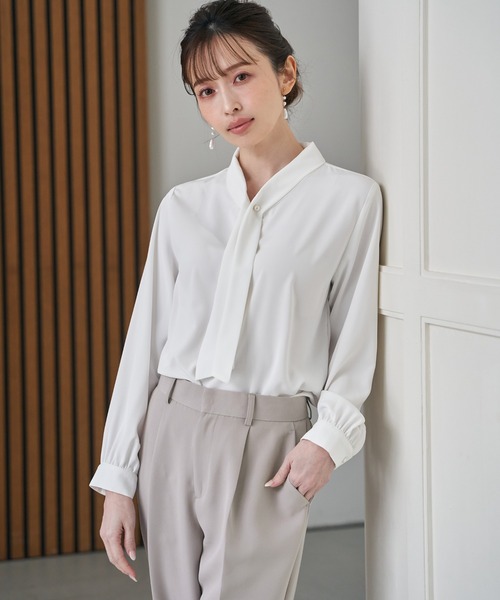 IKKA LOUNGE（イッカラウンジ）の「ボータイデザインブラウス（シャツ/ブラウス・レディース・ネイビー/サックスブルー/オフホワイト・M/L/S）」の20枚目の写真