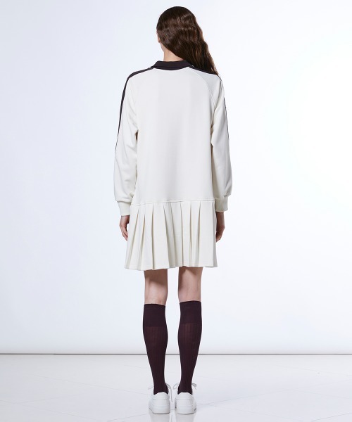 DOUBLE STANDARD CLOTHING(ダブルスタンダードクロージング)の「プリーツジャージワンピース(ワンピース・レディース・ブラック/オフホワイト・36/38)」の5枚目の写真