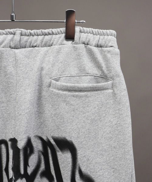 SEQUENZ(シークエンズ)の「【SEQUENZ/シークエンズ】SIDE TACK SWEAT PANTS(スウェットパンツ・メンズ・ピンク/杢グレー/ブルー/ブラック・S/M/L)」の12枚目の写真