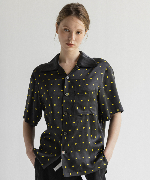 2DREAMERS(2ドリーマーズ)の「レモンドットシルクボウリングシャツ(シャツ/ブラウス・レディース・その他・SMALL/MEDIUM/LARGE)」の1枚目の写真