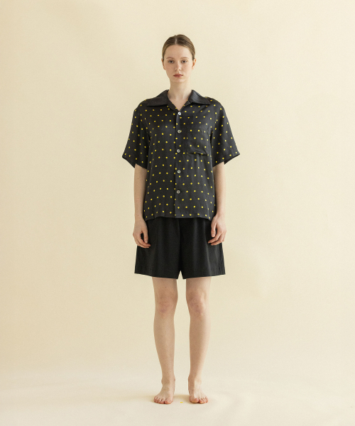 2DREAMERS(2ドリーマーズ)の「レモンドットシルクボウリングシャツ(シャツ/ブラウス・レディース・その他・SMALL/MEDIUM/LARGE)」の2枚目の写真