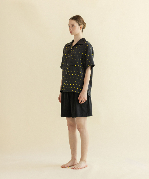 2DREAMERS(2ドリーマーズ)の「レモンドットシルクボウリングシャツ(シャツ/ブラウス・レディース・その他・SMALL/MEDIUM/LARGE)」の3枚目の写真