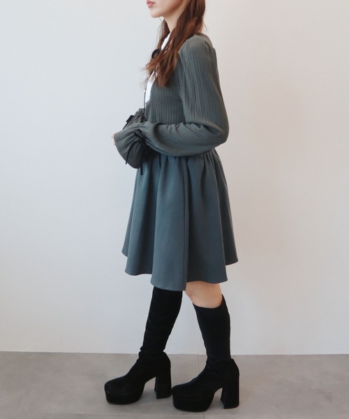 CECIL McBEE（セシルマクビー）の「フェイクシャツリボンワンピース（ワンピース・レディース・ベージュ/ボルドー/ブラック/グレー・MEDIUM）」の22枚目の写真