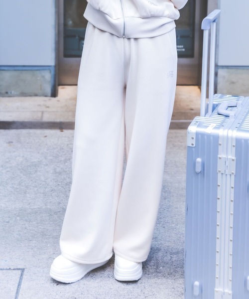 repipi armario（レピピ アルマリオ）の「ダンボールスウェットパンツ（スウェットパンツ・キッズ・グレー/アイボリー/ブラック・SMALL/MEDIUM/LARGE）」の2枚目の写真