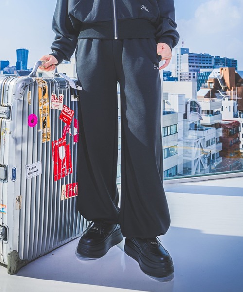 repipi armario（レピピ アルマリオ）の「ダンボールスウェットパンツ（スウェットパンツ・キッズ・グレー/アイボリー/ブラック・SMALL/MEDIUM/LARGE）」の3枚目の写真