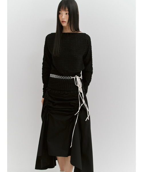MEENDERI(ミーンデリ)の「WAVE JACQUARD OFF-SHOULDER TOP - BLACK(Tシャツ/カットソー・レディース・その他・ONE SIZE)」の1枚目の写真