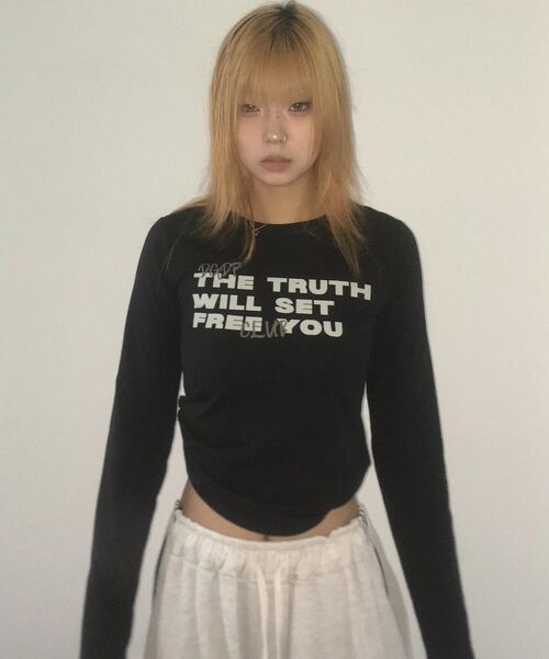 DANGLEDROP(ダングルドロップ)の「DGDP FREE YOUセミクロップロングスリーブブラック(Tシャツ/カットソー・レディース・その他・FREE)」の6枚目の写真