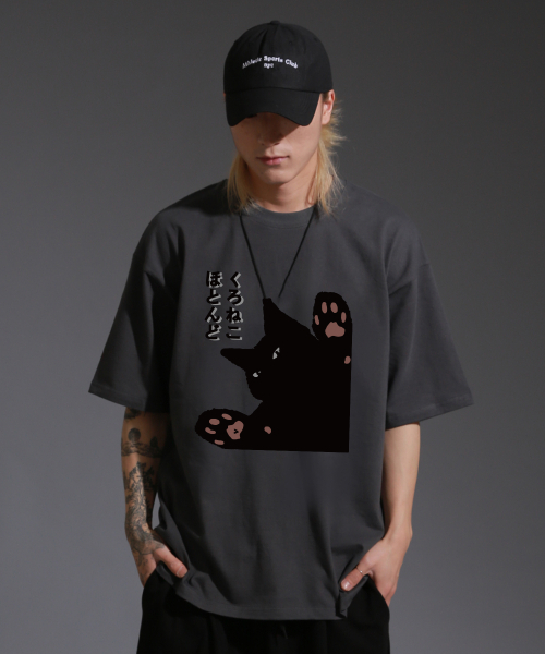 LIKE THE MOST(ライクザモースト)の「クロネコオーバーティーシャツ2カラー(Tシャツ/カットソー・レディース・その他・S/M/L/XL)」の3枚目の写真