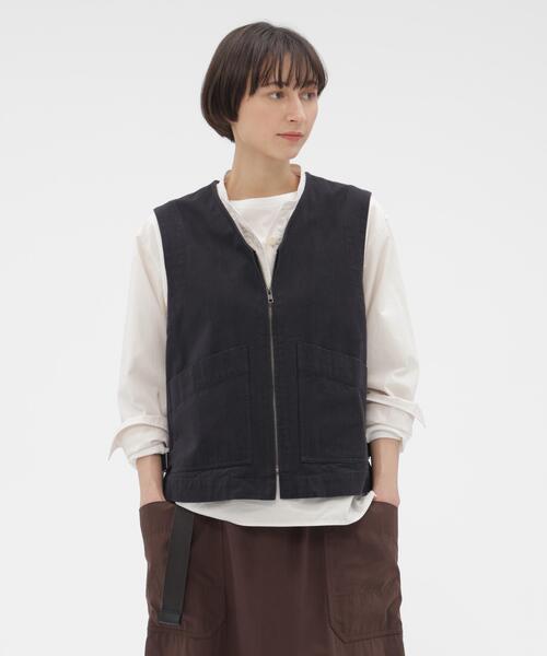 MHL.（エムエイチエル）の「FADED COTTON TWILL BLOUSON（ブルゾン・レディース・ブルー系その他6/ホワイト系その他3・2）」の2枚目の写真