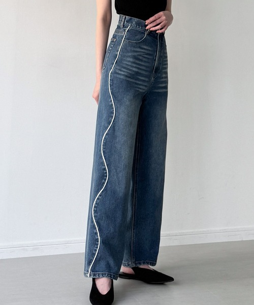 junoah(ジュノア)の「ウェーブラインストレートデニム(デニムパンツ・レディース・ライトブルー/ブラック・SMALL/LARGE/MEDIUM)」の1枚目の写真