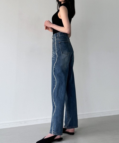 junoah(ジュノア)の「ウェーブラインストレートデニム(デニムパンツ・レディース・ライトブルー/ブラック・SMALL/LARGE/MEDIUM)」の3枚目の写真