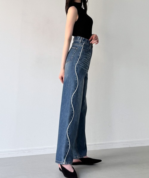 junoah(ジュノア)の「ウェーブラインストレートデニム(デニムパンツ・レディース・ライトブルー/ブラック・SMALL/LARGE/MEDIUM)」の4枚目の写真