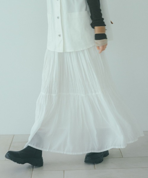 studio CLIP(スタディオクリップ)の「《natural by clip》レーヨンシャーリングロングスカート(スカート・レディース・イエロー/ブラック/オフホワイト・FREE)」の5枚目の写真