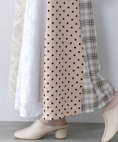 iS ScoLar（イズスカラー）の「561211：ドット×チェック×チュール×レース切替スカート（スカート・レディース・ブラック/アイボリー・M）」の4枚目の写真