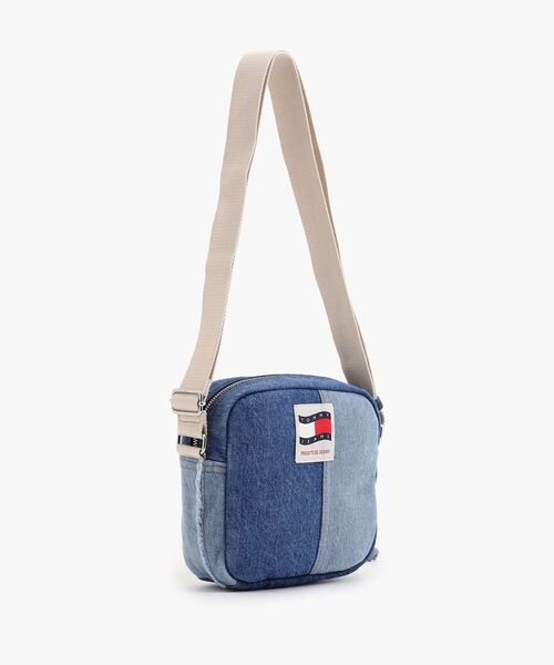 tommy jeans（トミー ジーンズ）の「デニムパッチワークリポーターバッグ（ボディバッグ/ウエストポーチ・メンズ・ブルー・FREE）」の2枚目の写真