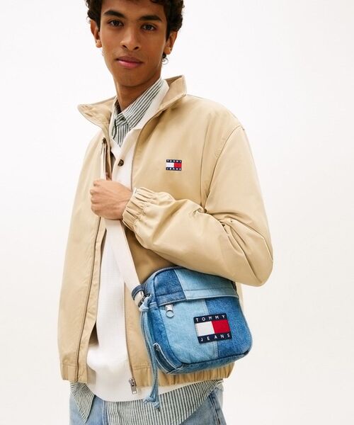 tommy jeans（トミー ジーンズ）の「デニムパッチワークリポーターバッグ（ボディバッグ/ウエストポーチ・メンズ・ブルー・FREE）」の5枚目の写真
