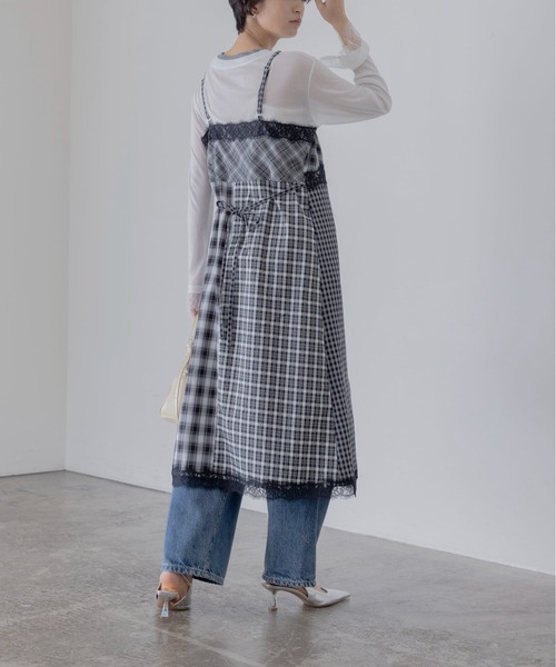 Eimee Law(エイミーロウ)の「小花刺繍チェックパッチワークキャミワンピース(ワンピース・レディース・黄緑系/ブラック・FREE)」の12枚目の写真