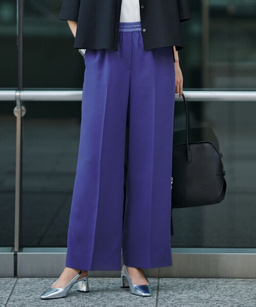 ICB(アイシービー)の「【CLASSY.掲載・新色追加・WEB限定カラーあり】FluidBackSatin ワイドパンツ(その他パンツ・レディース・グレー系/ネイビー系/サックスブルー系/ライトグレー系7/ブラック系/ブルー系/ダークグリーン系・46/44/42/40/48)」の7枚目の写真