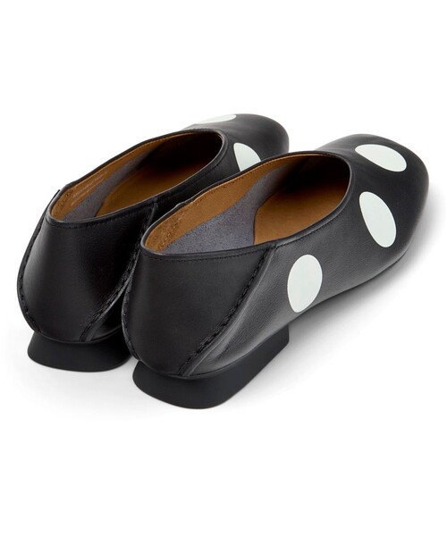 CAMPER（カンペール）の「[カンペール] TWINS / カジュアルシューズ（パンプス・レディース・ブラック・24.0cm/25.5cm/25.0cm/23.5cm/23.0cm/22.5cm）」の5枚目の写真