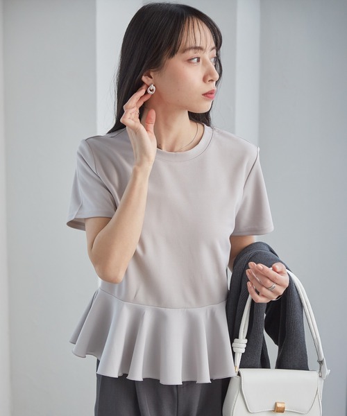 RANAN（ラナン）の「異素材切替ペプラムＴブラウス【接触冷感・UV対策】（Tシャツ/カットソー・レディース・オフホワイト/ブラック/ライトグレー・LL/M/L）」の15枚目の写真