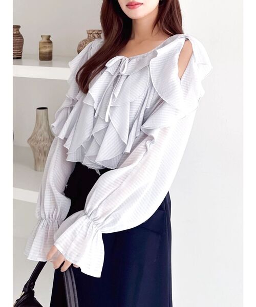 dazzlin（ダズリン）の「シアーウェーブフリルブラウス（シャツ/ブラウス・レディース・グレー/オフホワイト/オレンジ・FREE）」の10枚目の写真