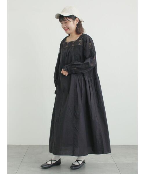 Samansa Mos2（サマンサ モスモス）の「ローズ柄レーススクエアネックワンピース（ワンピース・レディース・オフホワイト/ブラック/ピンク/レッド・M/S）」の3枚目の写真