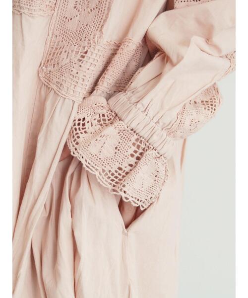 Samansa Mos2（サマンサ モスモス）の「ローズ柄レーススクエアネックワンピース（ワンピース・レディース・オフホワイト/ブラック/ピンク/レッド・M/S）」の7枚目の写真