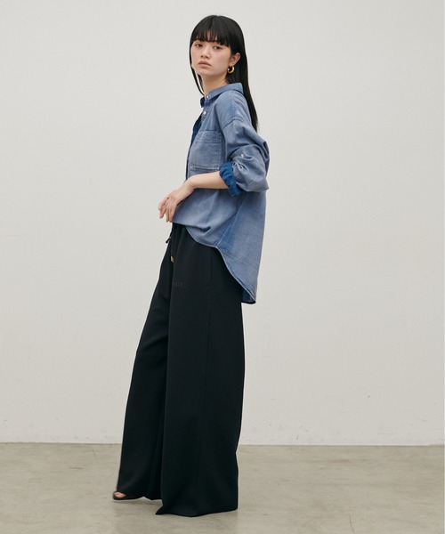 LARUTA（ラルータ）の「【LARUTA】【夏も着れるデニム】デニム風加工シャツ（シャツ/ブラウス・レディース・サックスブルー/ブルー・FREE）」の7枚目の写真